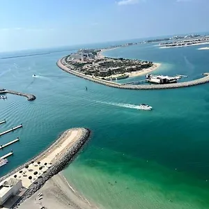 Luxurious Beachfront Apartment Dubai